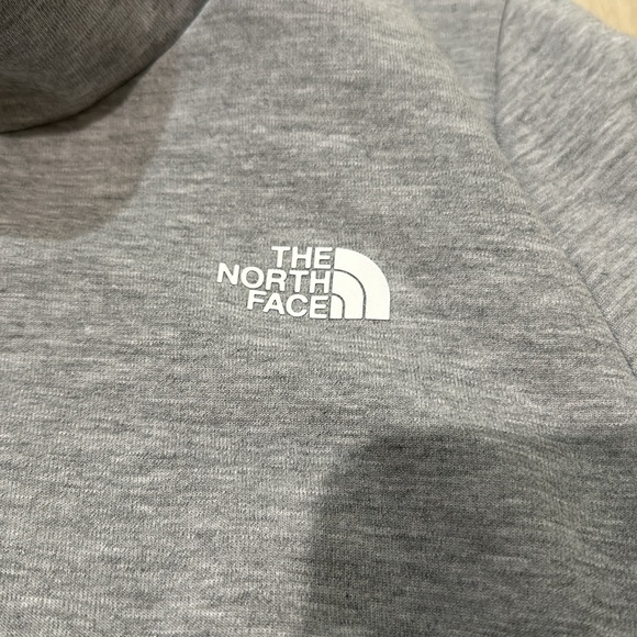 The north face sweater size small - Picture 2 of 4